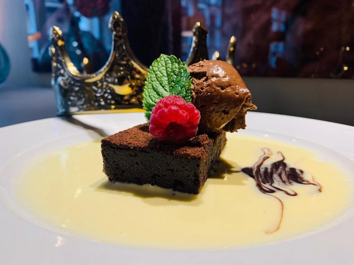 Hotel Restaurant L'Orchidee Ensisheim Dış mekan fotoğraf