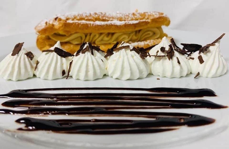 Hotel Restaurant L'Orchidee Ensisheim Dış mekan fotoğraf