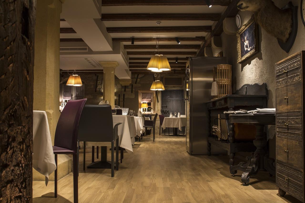 Hotel Restaurant L'Orchidee Ensisheim Dış mekan fotoğraf