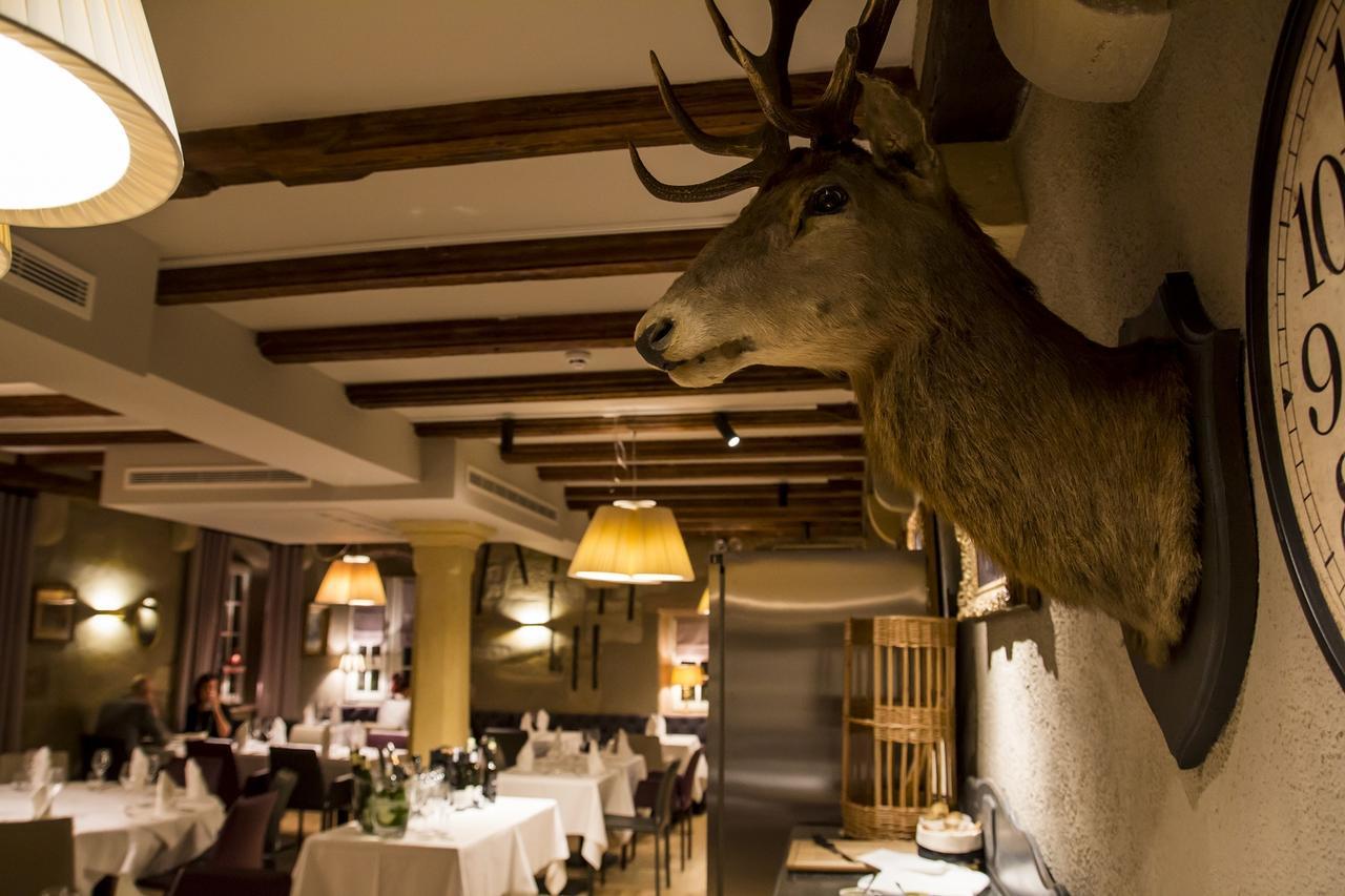Hotel Restaurant L'Orchidee Ensisheim Dış mekan fotoğraf