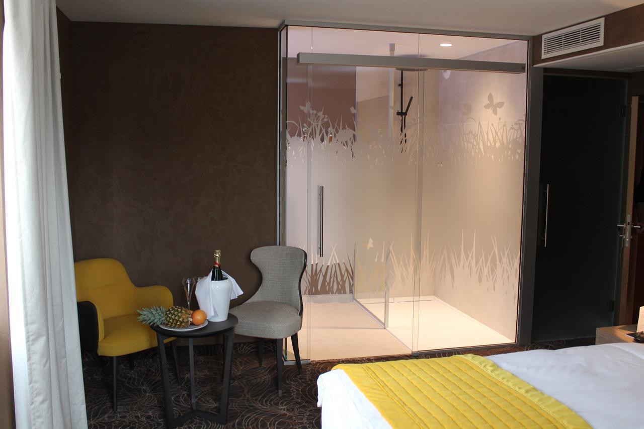 Hotel Restaurant L'Orchidee Ensisheim Dış mekan fotoğraf
